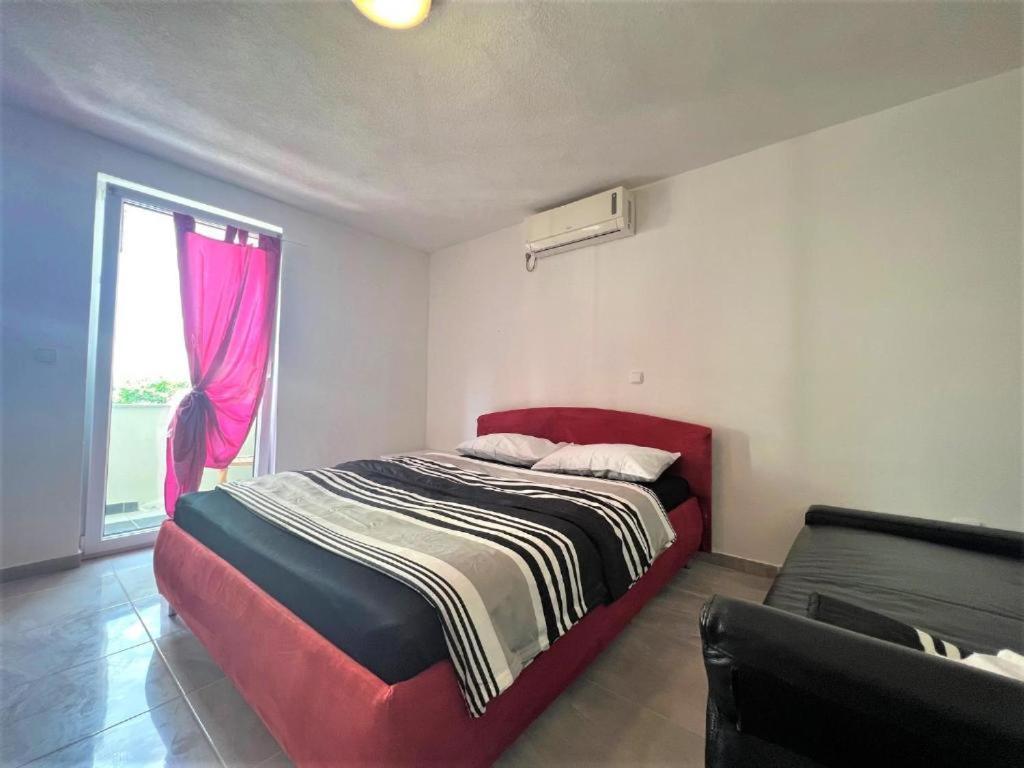 Melek Apartment Медулин Екстериор снимка